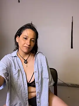 jani_ploxn Live XXX chat