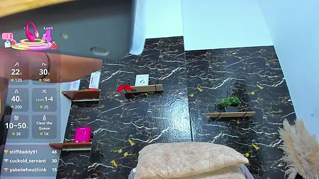 lola_bunny68's Live XXX Chat