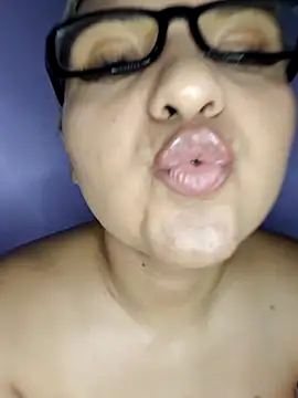 Webkamerová show LollaHeart