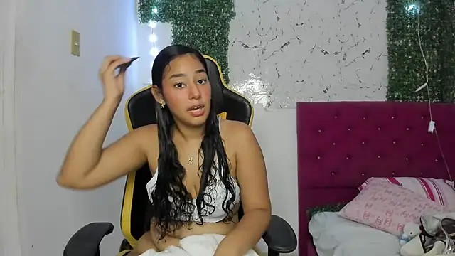 emily_stars1: διαδικτυακό σόου στην κάμερα