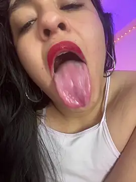 EmilyNoir1: απευθείας συνομιλία ΧΧΧ