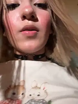 Pokazy przed kamerką – SweetBunnyGF