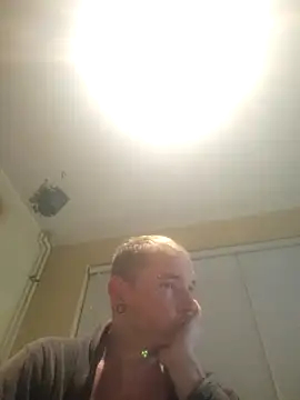 piercingpik's Webcam Show