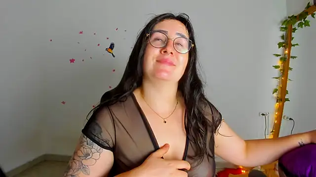 Susan_Foxx Chat XXX in diretta