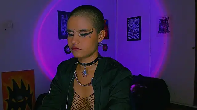 alex_one888 Adlı Modelin Canlı XXX Sohbeti