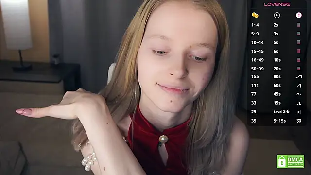 ToyaPletz: онлайн-секс-чат