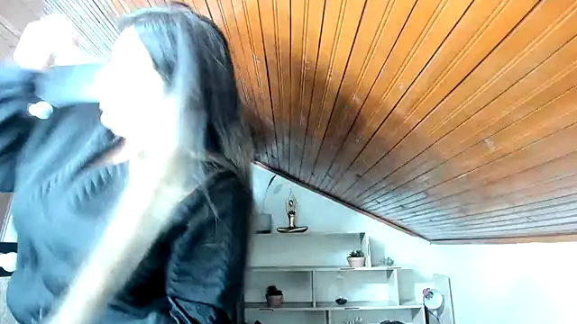 LinaBrowm 现场XXX聊天