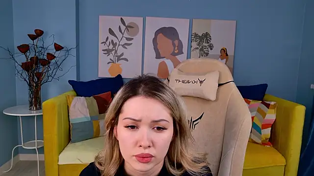 Онлайн чат XXX CassieTayllor