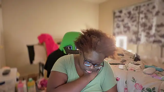 Онлайн чат XXX -Yagurlwest