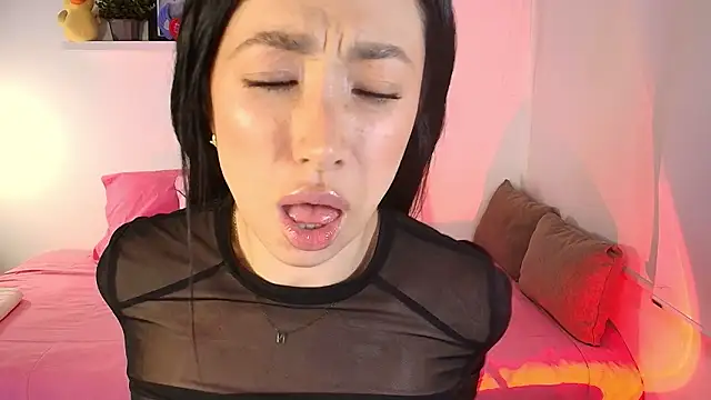 lilyy_evanssのライブXXXチャット