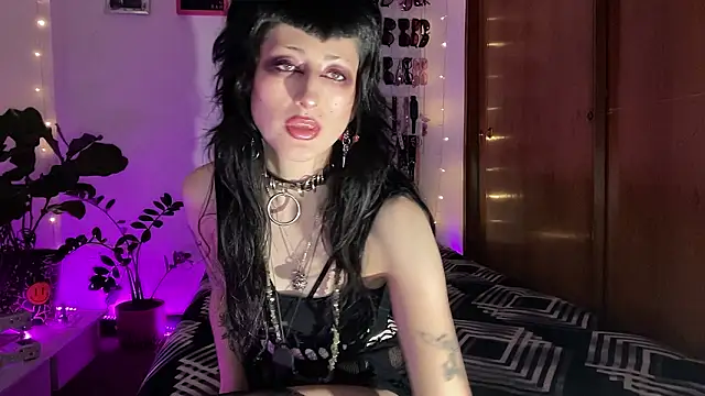 Chat +18 de ELENA_UMBRA ao vivo