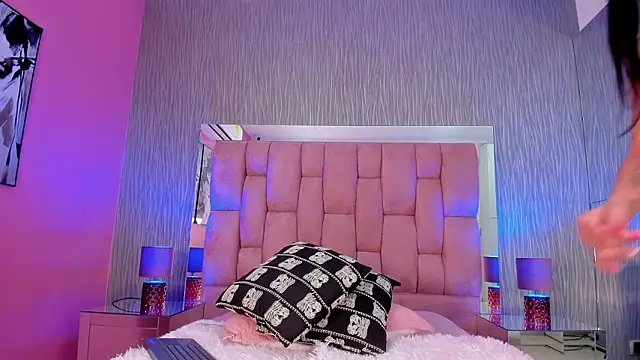 Fernanda_Thail's Webcam Show