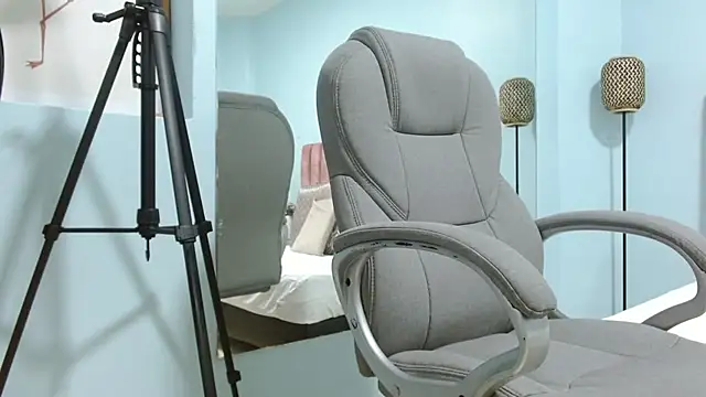 sophia_hadid: απευθείας συνομιλία ΧΧΧ