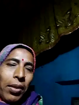 Pokazy przed kamerką – Raamdevi158