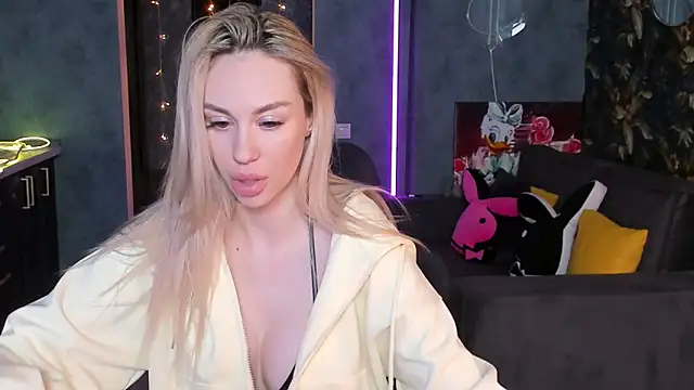 BlckmirrorrのライブXXXチャット