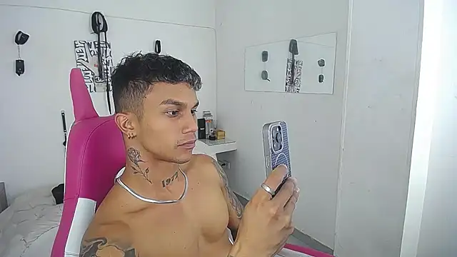 Leonard_Price Show in webcam