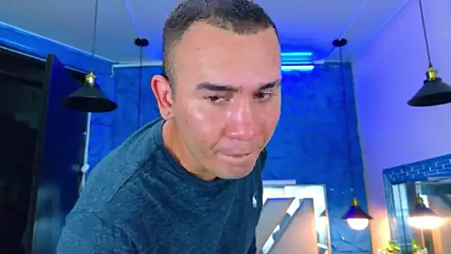 TemptationDual: διαδικτυακό σόου στην κάμερα