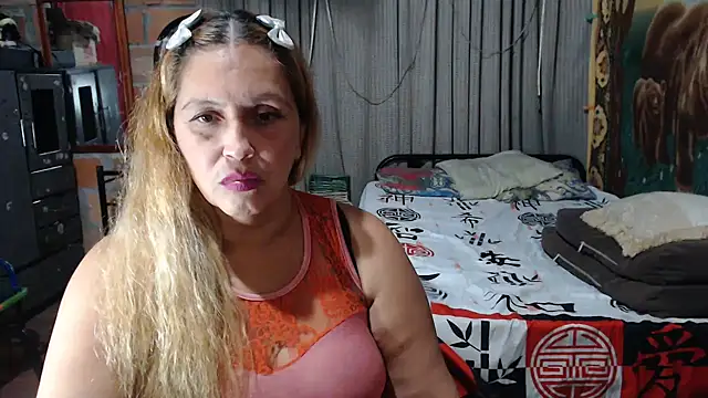 Webkamerová show mom_son_dirty