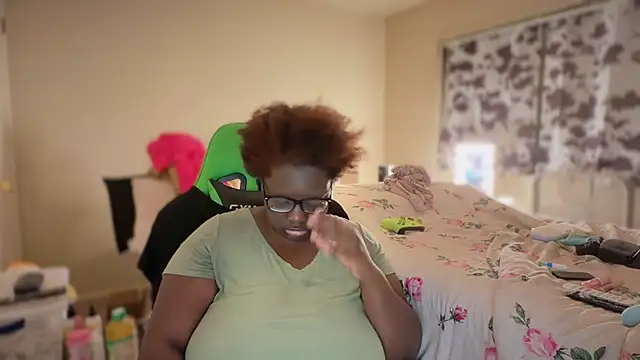 -Yagurlwest Adlı Modelin Canlı XXX Sohbeti