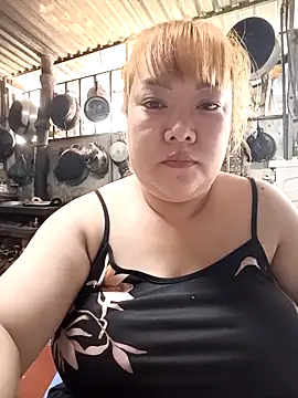 Cindy237st: διαδικτυακό σόου στην κάμερα