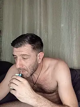 Alexdaniel89: διαδικτυακό σόου στην κάμερα