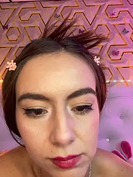 XXX chat uživo modela MelanyyJhonson15