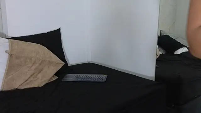 Laura_Miller1 Live XXX Chat