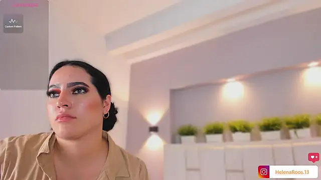 HelenaRoos' Live XXX Chat