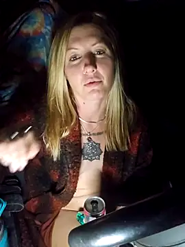 SheIsSomething Live XXX-chat