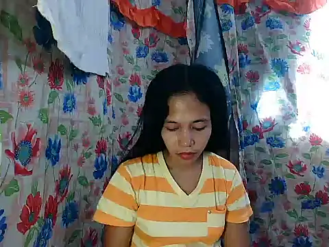 PinaySkinnyGirl's Live XXX Chat