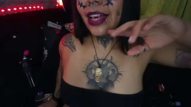 Eta_carinae's Live XXX Chat