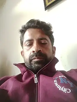 XxX_KING30: διαδικτυακό σόου στην κάμερα