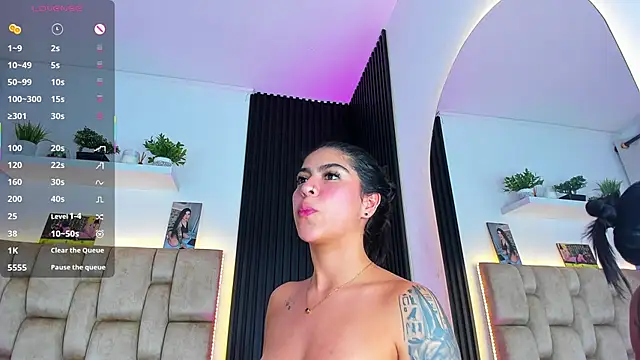 little_sophie18 লাইভ XXX চ্যাট