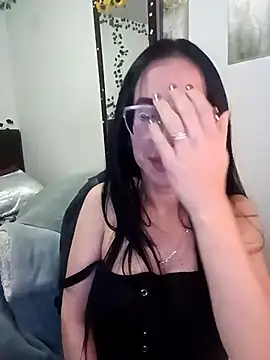 Онлайн чат XXX YaraDuartee