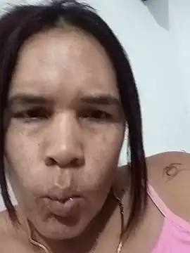 horny_girl33 webkamerás műsora