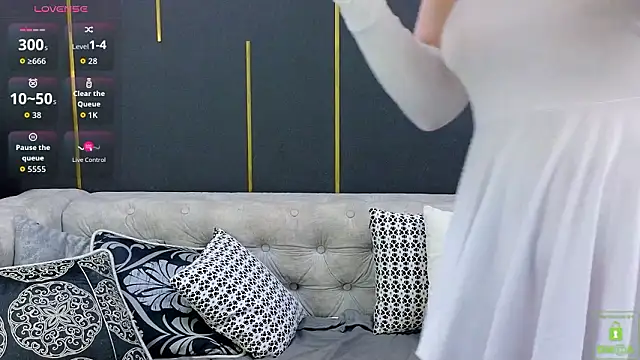 Lina_Rubens Show in webcam