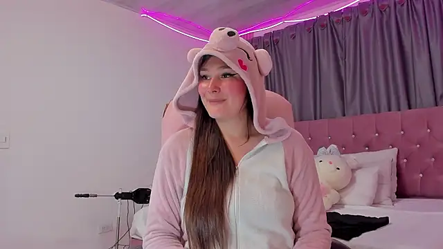 Dani_Gwyneth Live XXX-chat