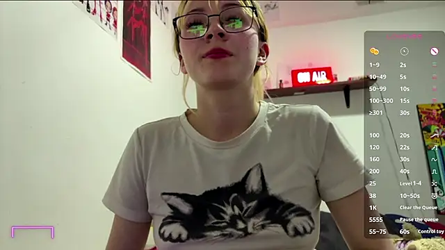 Cloe_five: онлайн-секс-чат