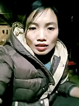 ngan-cute Chat XXX live