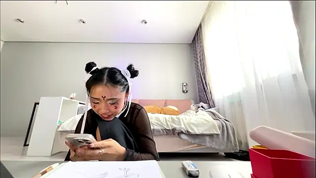 SweetMiaXO Show in webcam