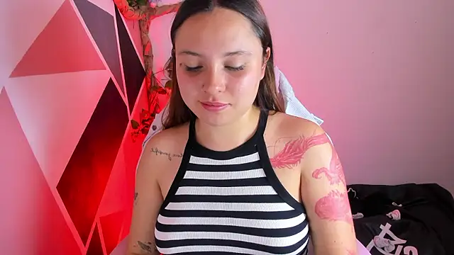 little_emma0's Live XXX Chat