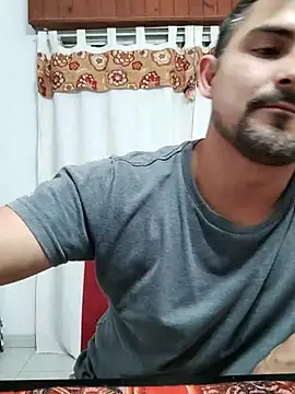 Bradd_32 Pertunjukan Webcam