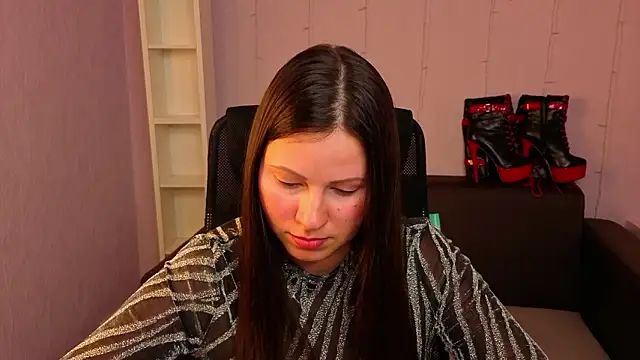 Dana__dom Adlı Modelin Canlı XXX Sohbeti