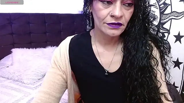 AlexandraJones_ Adlı Modelin Canlı XXX Sohbeti