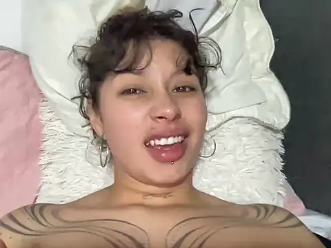 دردشة Dreana الجنسية المباشرة