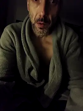 wolfihot33 Pertunjukan Webcam