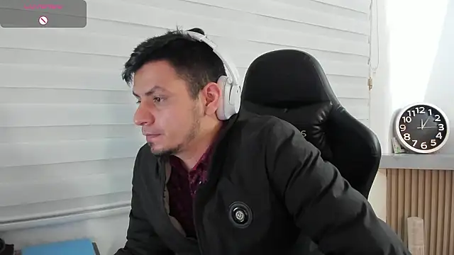 XXX chat uživo modela Rick_Adams