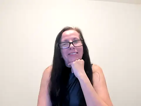 sassypeachgoddess Show in webcam