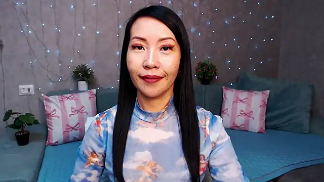 LiaPak's Webcam Show