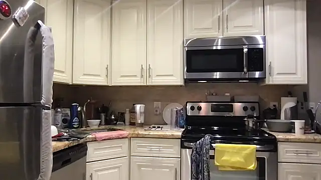 Онлайн чат XXX BigGuyMuscle